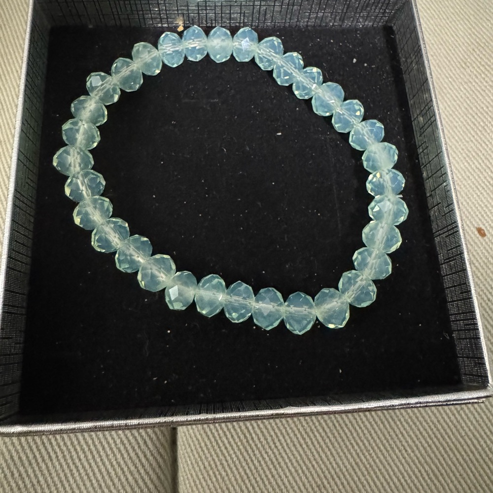 Elegant Light Green Crystal Bracelet